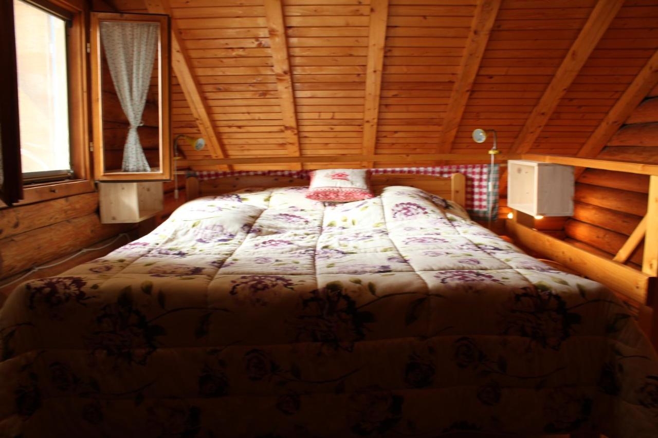 B&B Le Corone - Chalet Nel Bosco Cavalo ภายนอก รูปภาพ